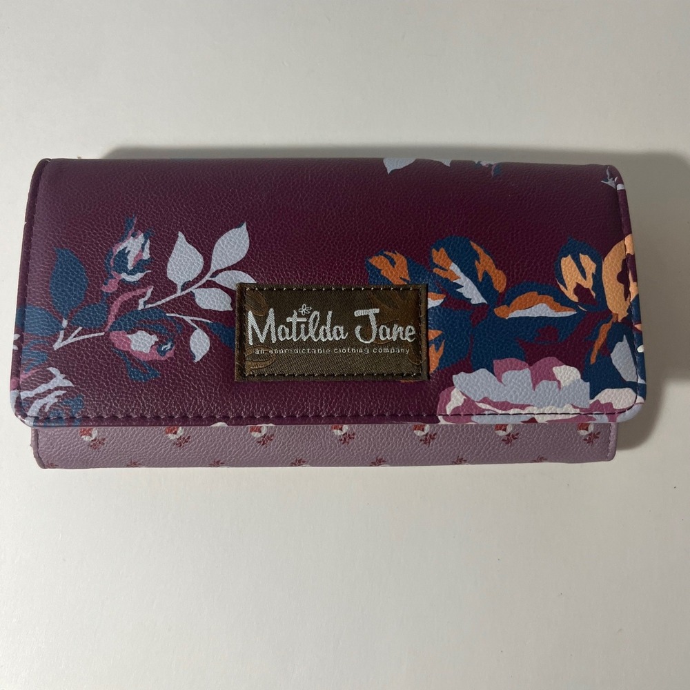Matilda Jane Plum Perfect Floral Wallet Billfold Purple Pink Roses Like New